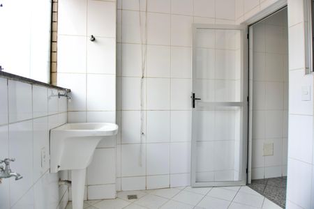 Apartamento para alugar com 240m², 5 quartos e 3 vagas Apartamento para alugar com 240m², 5 quartos e 3 vagasÁrea de Serviço