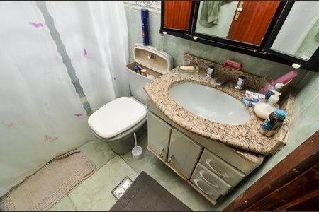 Casa para alugar com 300m², 2 quartos e 2 vagasBanheiro