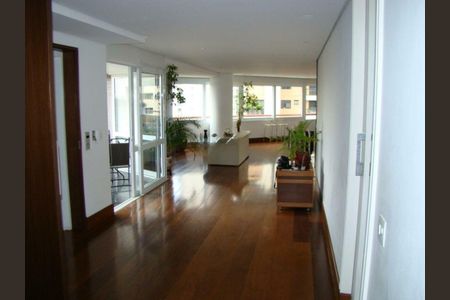 Apartamento para alugar com 3 quartos, 224m² em Vila Andrade, São Paulo