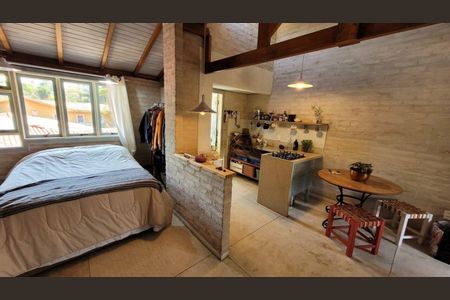 Casa à venda com 9 quartos, 650m² em Jardim Cordeiro, São Paulo