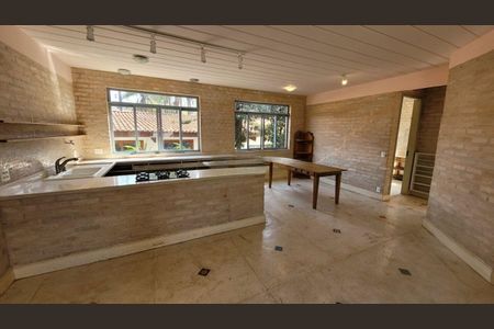 Casa à venda com 9 quartos, 650m² em Jardim Cordeiro, São Paulo