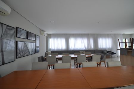 Apartamento à venda com 80m², 2 quartos e 2 vagasÁrea comum - Salão de festas