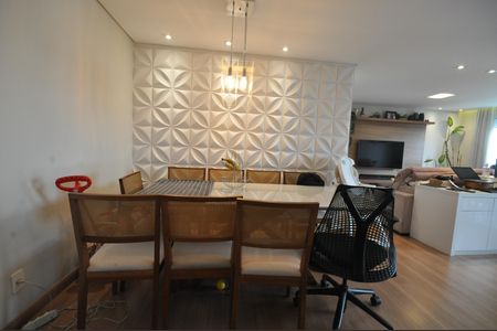 Apartamento à venda com 80m², 2 quartos e 2 vagasSala