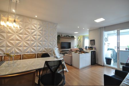 Apartamento à venda com 80m², 2 quartos e 2 vagasSala