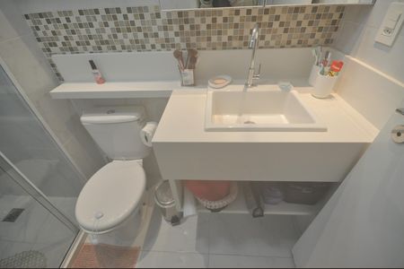 Apartamento à venda com 80m², 2 quartos e 2 vagasBanheiro Social