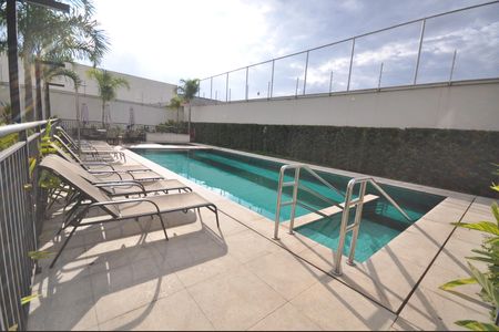 Apartamento à venda com 80m², 2 quartos e 2 vagasÁrea comum - Piscina
