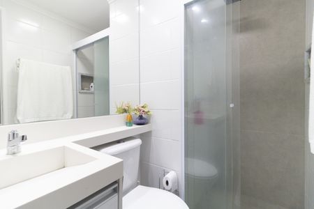 Apartamento à venda com 58m², 2 quartos e 1 vaga Apartamento à venda com 58m², 2 quartos e 1 vagaBanheiro da Suíte