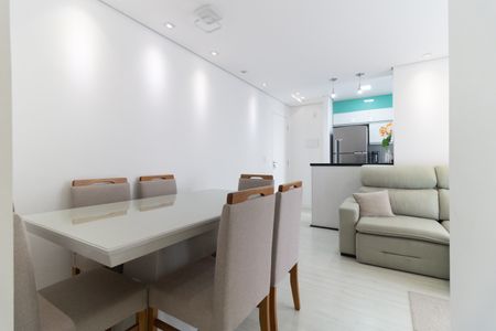 Apartamento à venda com 58m², 2 quartos e 1 vaga Apartamento à venda com 58m², 2 quartos e 1 vagaSala