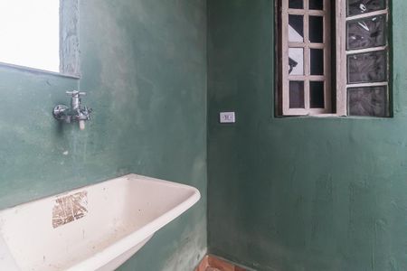 Casa para alugar com 44m², 2 quartos e 1 vagaÁrea de Serviço