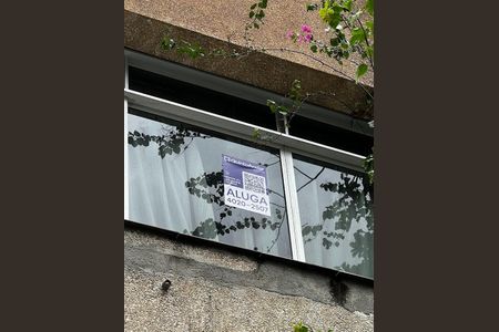 Casa para alugar com 1000m², 6 quartos e 3 vagasFachada