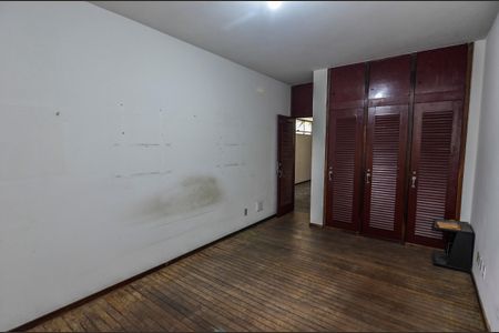 Casa para alugar com 1000m², 6 quartos e 3 vagasQuarto 4