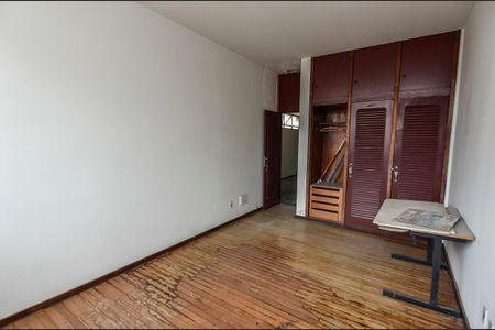 Casa para alugar com 1000m², 6 quartos e 3 vagasQuarto 1