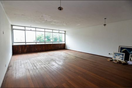 Casa para alugar com 1000m², 6 quartos e 3 vagasSala 2