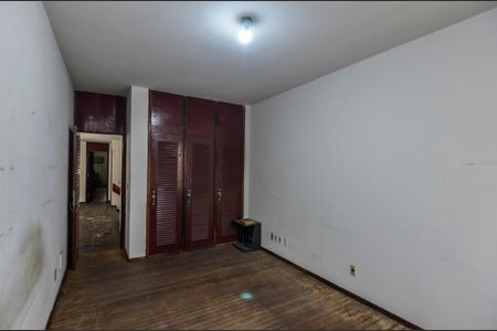 Casa para alugar com 1000m², 6 quartos e 3 vagasQuarto 4