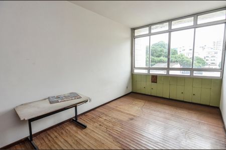 Casa para alugar com 1000m², 6 quartos e 3 vagasQuarto 1