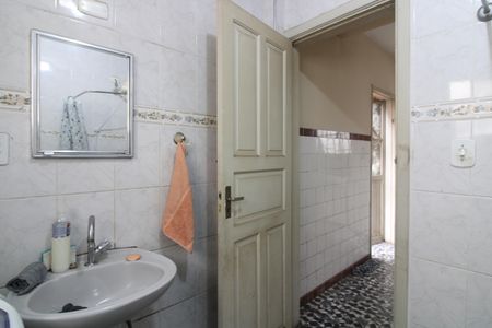 Casa à venda com 300m², 6 quartos e sem vagaBanheiro casa 1