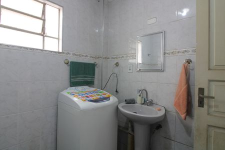 Casa à venda com 300m², 6 quartos e sem vagaBanheiro casa 1