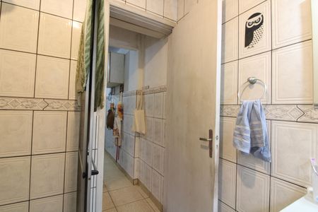 Casa à venda com 300m², 6 quartos e sem vagaBanheiro casa 2