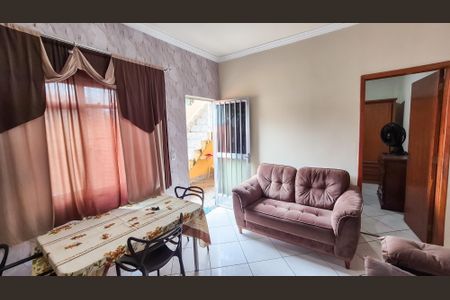 Casa para alugar com 64m², 2 quartos e sem vagaSala