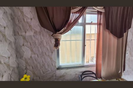 Sala de casa para alugar com 2 quartos, 64m² em Irajá, Rio de Janeiro