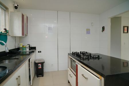 Casa de condomínio para alugar com 460m², 3 quartos e 2 vagas Casa de condomínio para alugar com 460m², 3 quartos e 2 vagasCozinha