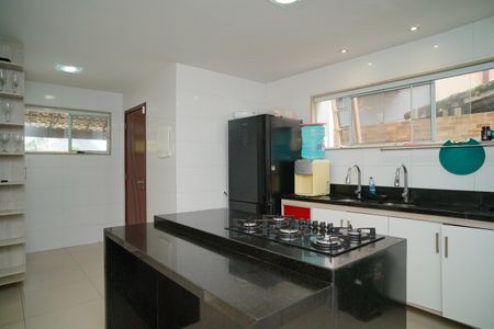 Casa de condomínio para alugar com 460m², 3 quartos e 2 vagas Casa de condomínio para alugar com 460m², 3 quartos e 2 vagasCozinha