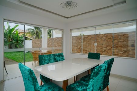 Casa de condomínio para alugar com 460m², 3 quartos e 2 vagas Casa de condomínio para alugar com 460m², 3 quartos e 2 vagasSala de Jantar