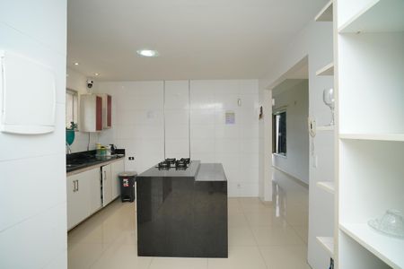 Casa de condomínio para alugar com 460m², 3 quartos e 2 vagas Casa de condomínio para alugar com 460m², 3 quartos e 2 vagasCozinha