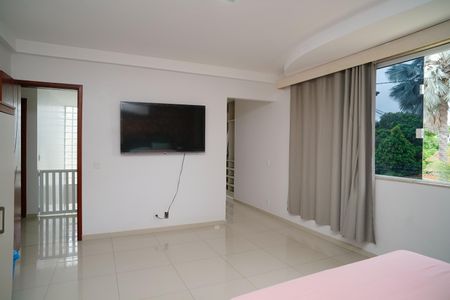 Casa de condomínio para alugar com 460m², 3 quartos e 2 vagas Casa de condomínio para alugar com 460m², 3 quartos e 2 vagasSuíte