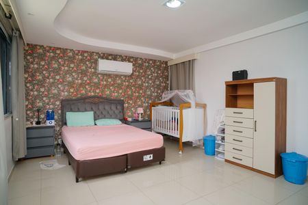 Casa de condomínio para alugar com 460m², 3 quartos e 2 vagas Casa de condomínio para alugar com 460m², 3 quartos e 2 vagasSuíte