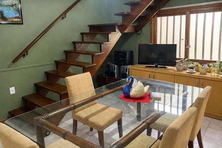 Casa para alugar com 400m², 4 quartos e 2 vagasSala