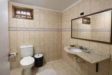 Casa para alugar com 400m², 4 quartos e 2 vagasBanheiro 2