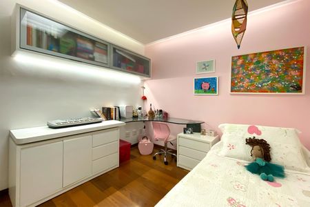 Apartamento à venda com 128m², 3 quartos e 3 vagasQuarto 2