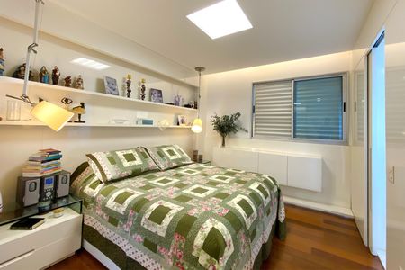 Apartamento à venda com 128m², 3 quartos e 3 vagasSuite 1