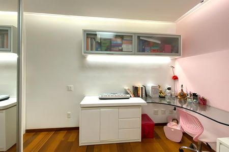 Apartamento à venda com 128m², 3 quartos e 3 vagasQuarto 2
