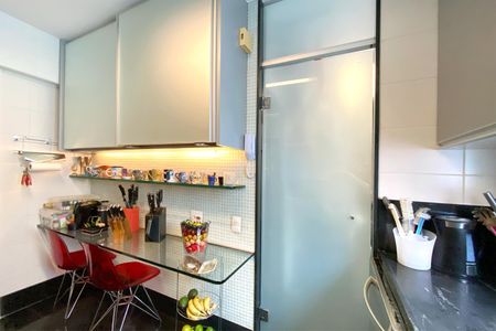 Apartamento à venda com 128m², 3 quartos e 3 vagasCozinha