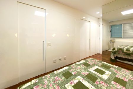 Apartamento à venda com 128m², 3 quartos e 3 vagasSuite 1