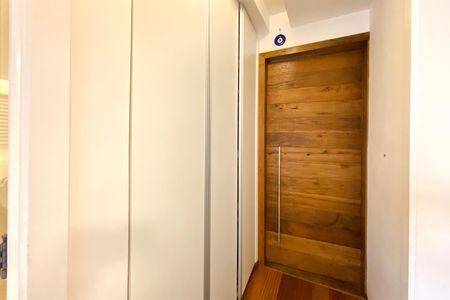 Apartamento à venda com 128m², 3 quartos e 3 vagasCorredor