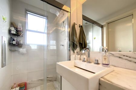 Apartamento à venda com 128m², 3 quartos e 3 vagasBanheiro da Suíte 1