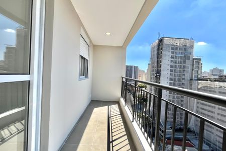 Apartamento à venda com 40m², 2 quartos e 1 vaga Apartamento à venda com 40m², 2 quartos e 1 vagaVaranda