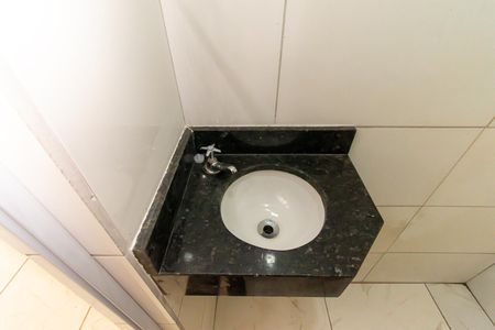 Banheiro de casa para alugar com 1 quarto, 20m² em Cidade São Mateus, São Paulo