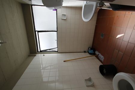 Banheiro 3 de casa à venda com 6 quartos, 280m² em Gutierrez, Belo Horizonte