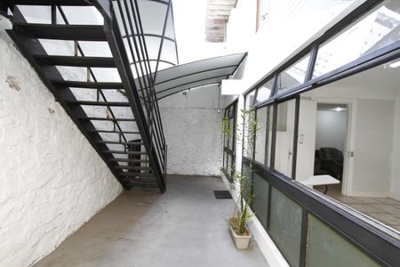 Casa à venda com 280m², 6 quartos e 3 vagasVaranda