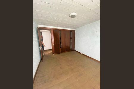 Casa à venda com 280m², 6 quartos e 3 vagasQuarto 6