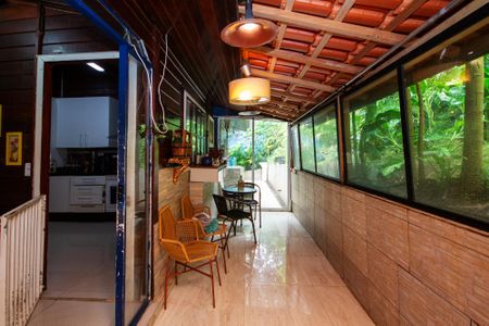 Entrada de casa de condomínio para alugar com 3 quartos, 269m² em Chácara Pavoeiro, Cotia