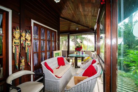 Casa de condomínio para alugar com 269m², 3 quartos e 2 vagas Casa de condomínio para alugar com 269m², 3 quartos e 2 vagasVaranda