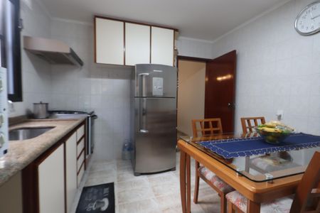 Casa à venda com 310m², 3 quartos e 4 vagasCozinha