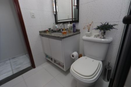 Casa à venda com 310m², 3 quartos e 4 vagasBanheiro Social