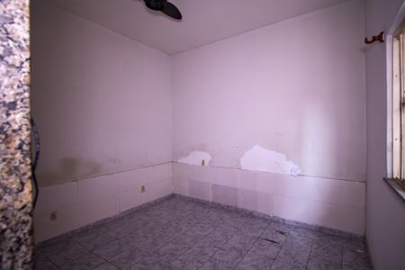 Quarto de casa para alugar com 1 quarto, 20m² em Trindade, São Gonçalo