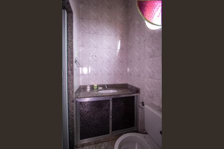 Banheiro de casa para alugar com 1 quarto, 20m² em Trindade, São Gonçalo